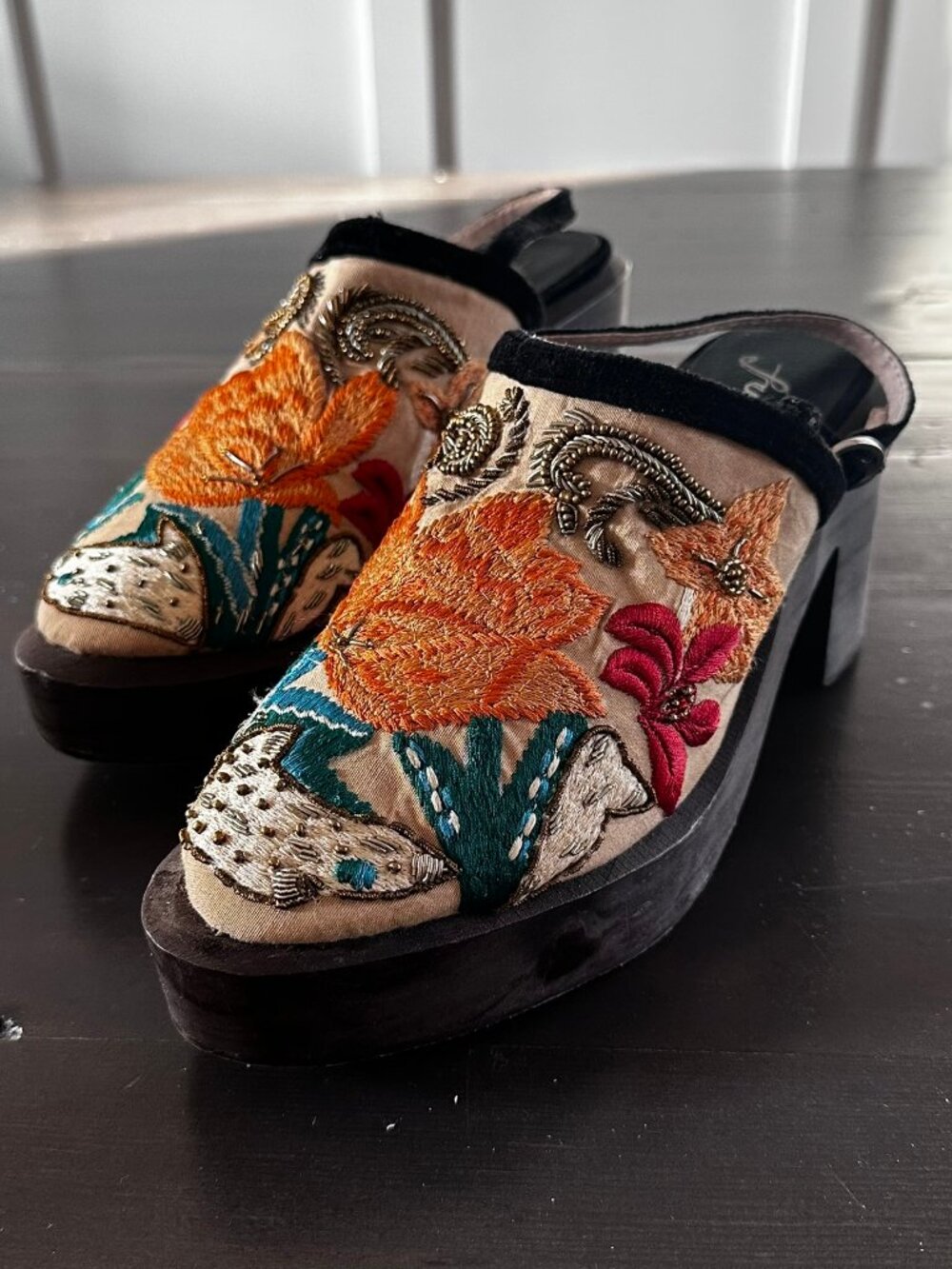 Free People Cosmic Storm Platform Clogs Beige Embroidered Mules 🌸✨ Size 41 / US